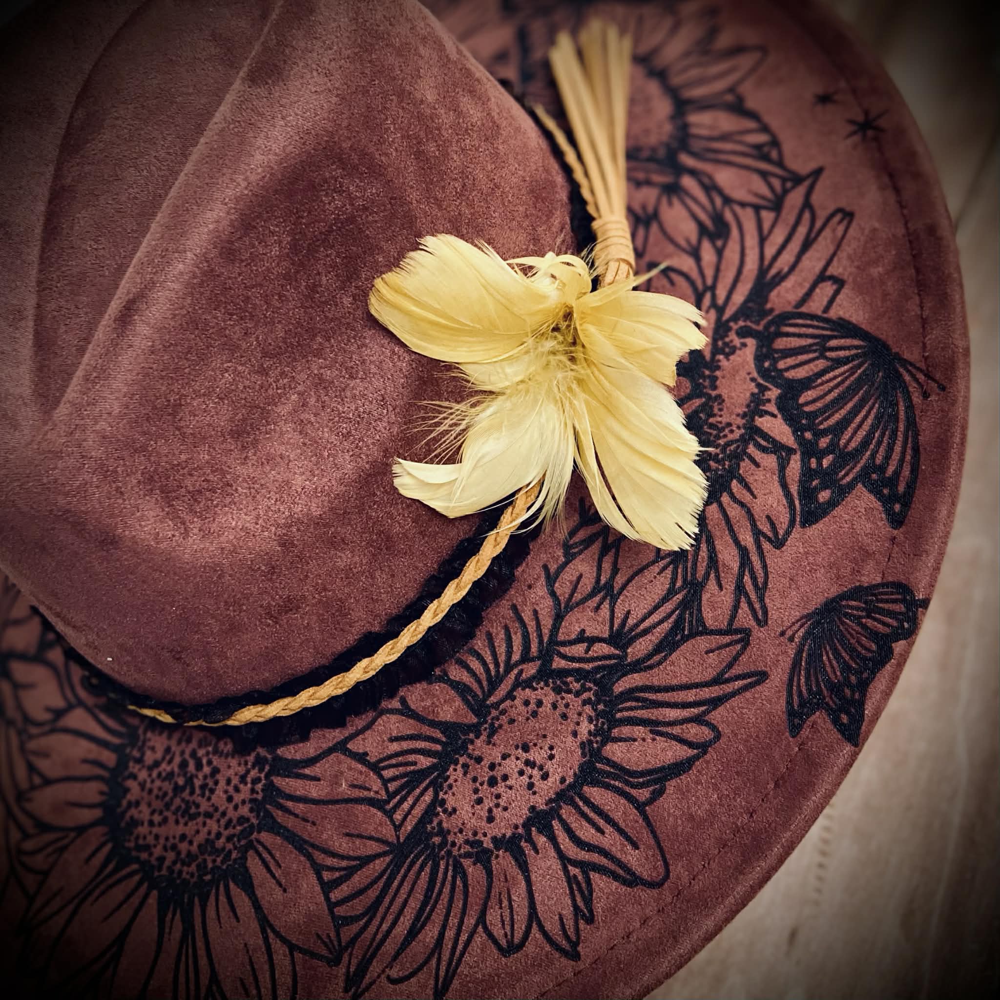 Sunflower Engraved Suede Hat in Merlot