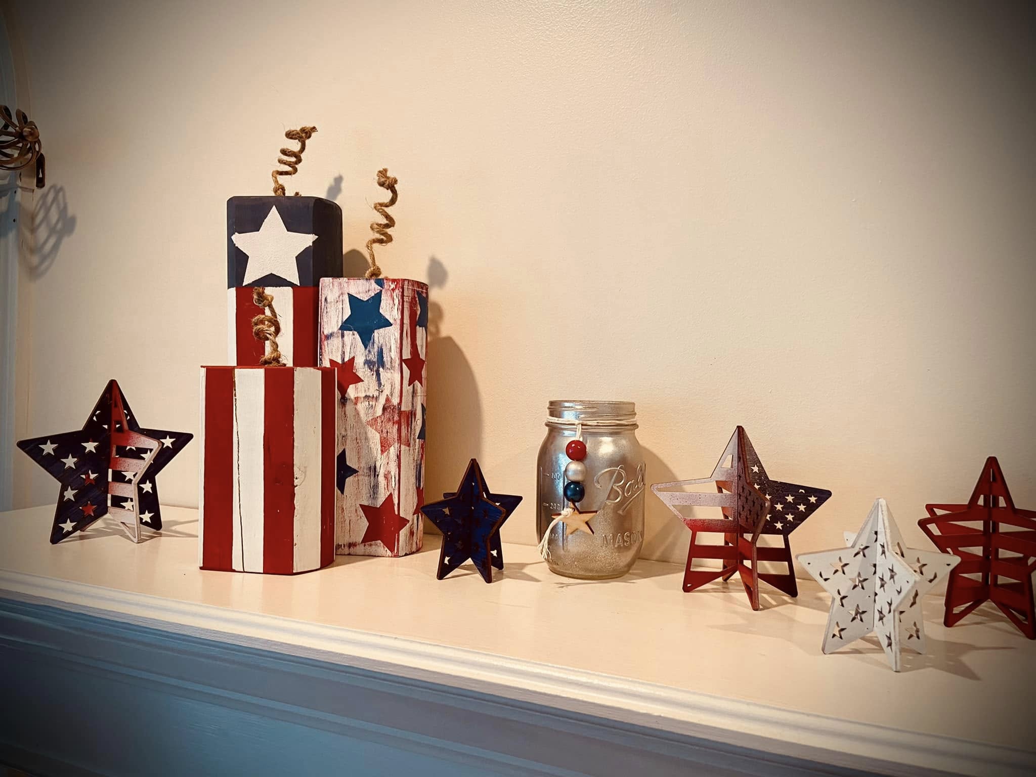 Stars & Stripes Sip n' Paint Workshop